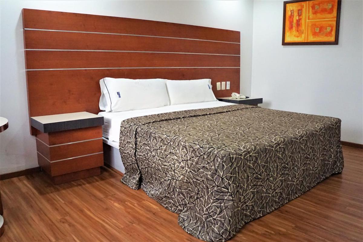 Hotel Duque - Housity