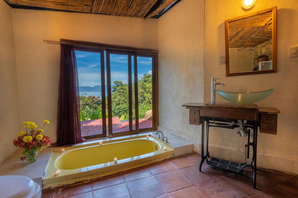 Jenna's River Bed and Breakfast - Housity