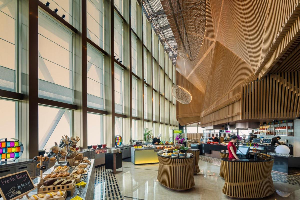 HUALUXE Hotels & Resorts Nanchang High-Tech Zone, an IHG Hotel - Housity