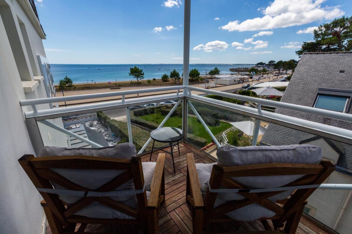 Vue générale sur la mer ou vue sur la mer prise depuis l'hôtel