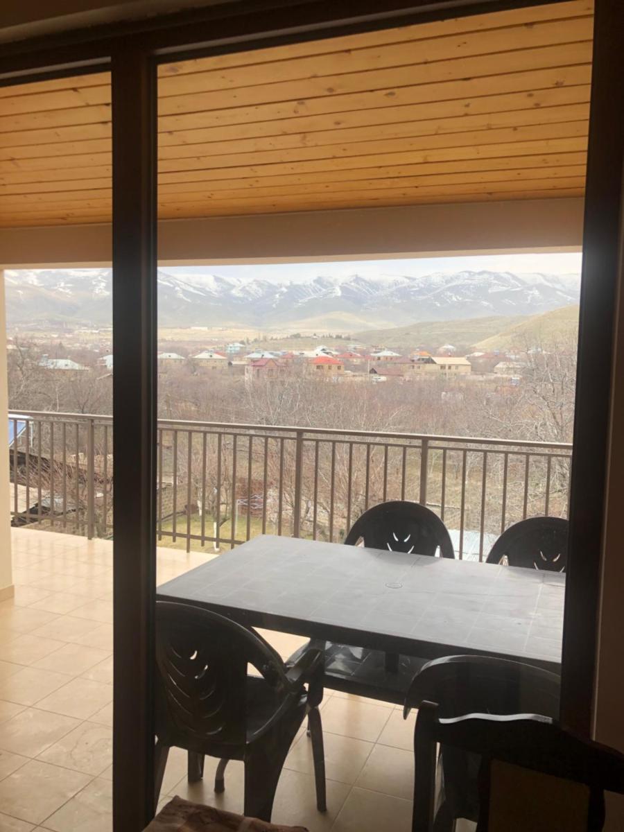 Chez Yvette Superbe Appartement-Terrasse à Garni - Housity