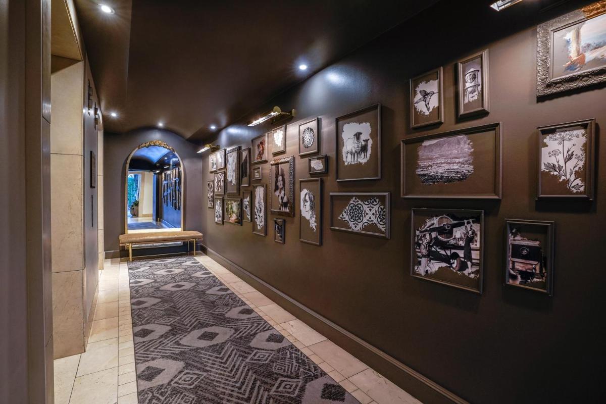 Hotel Amarano Burbank-Hollywood - Housity