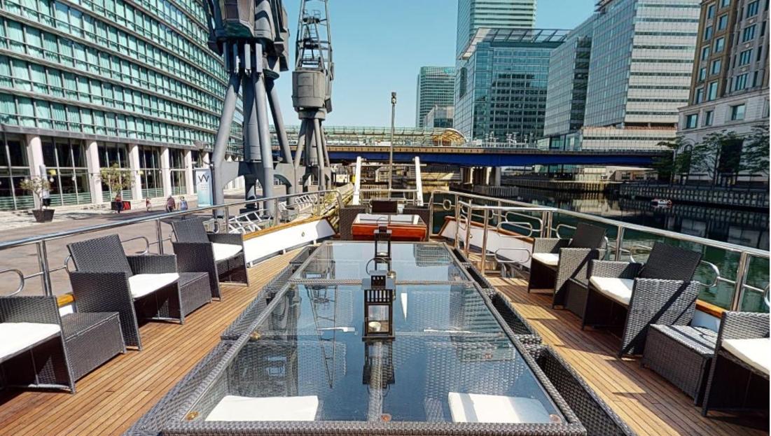 Absolute Pleasure Yacht - Housity