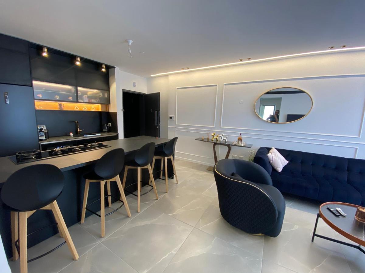 הבית בנחלה בנימין - Nachalat Benyamin Apartment - Housity