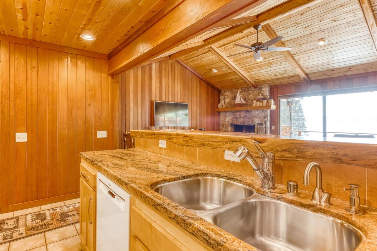 Lake Tahoe Oasis Views - Housity