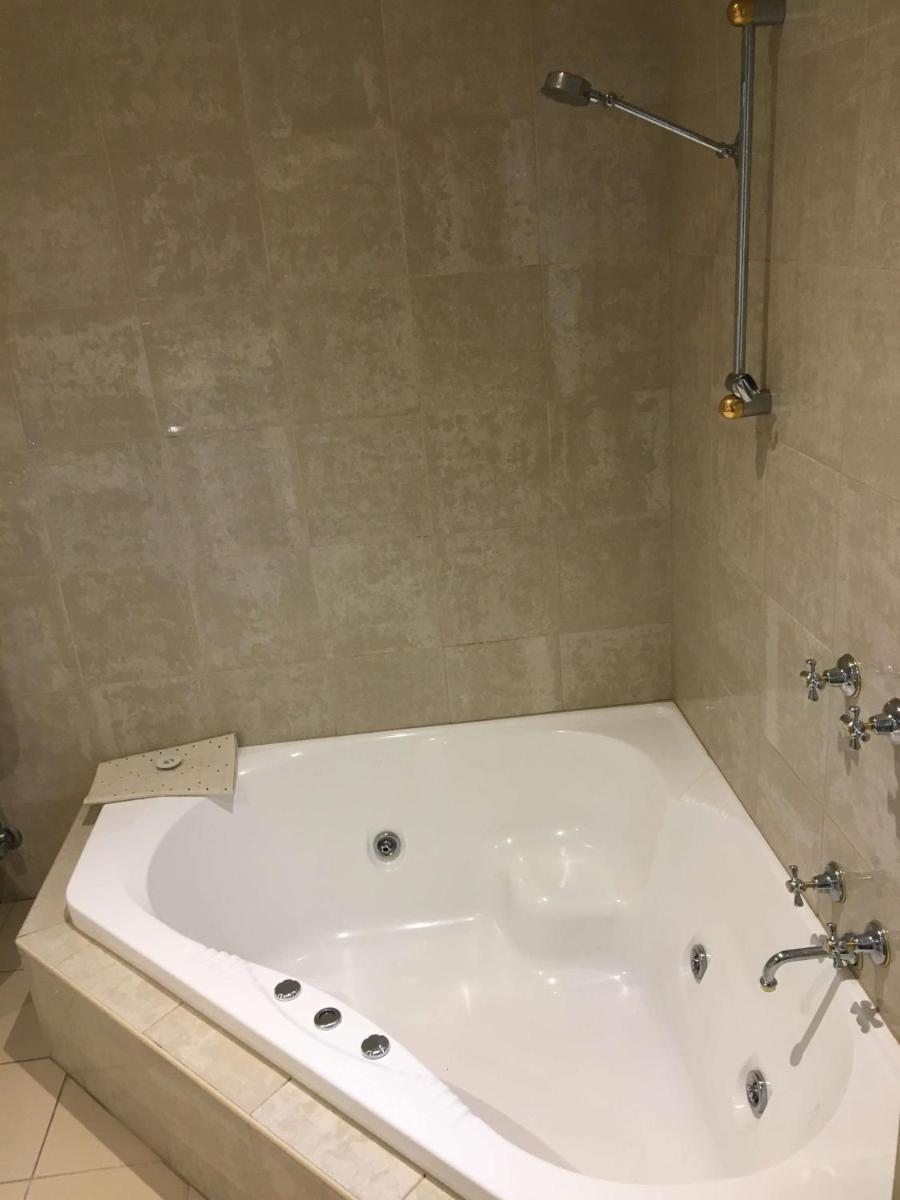 Best Western Plus The Tudor Box Hill - Housity