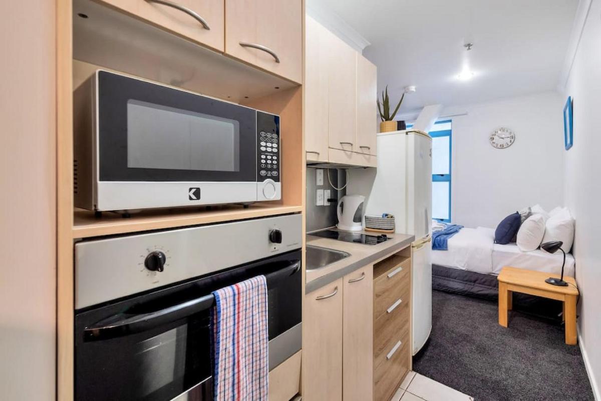 Cute Little Private Studio In the City - Housity