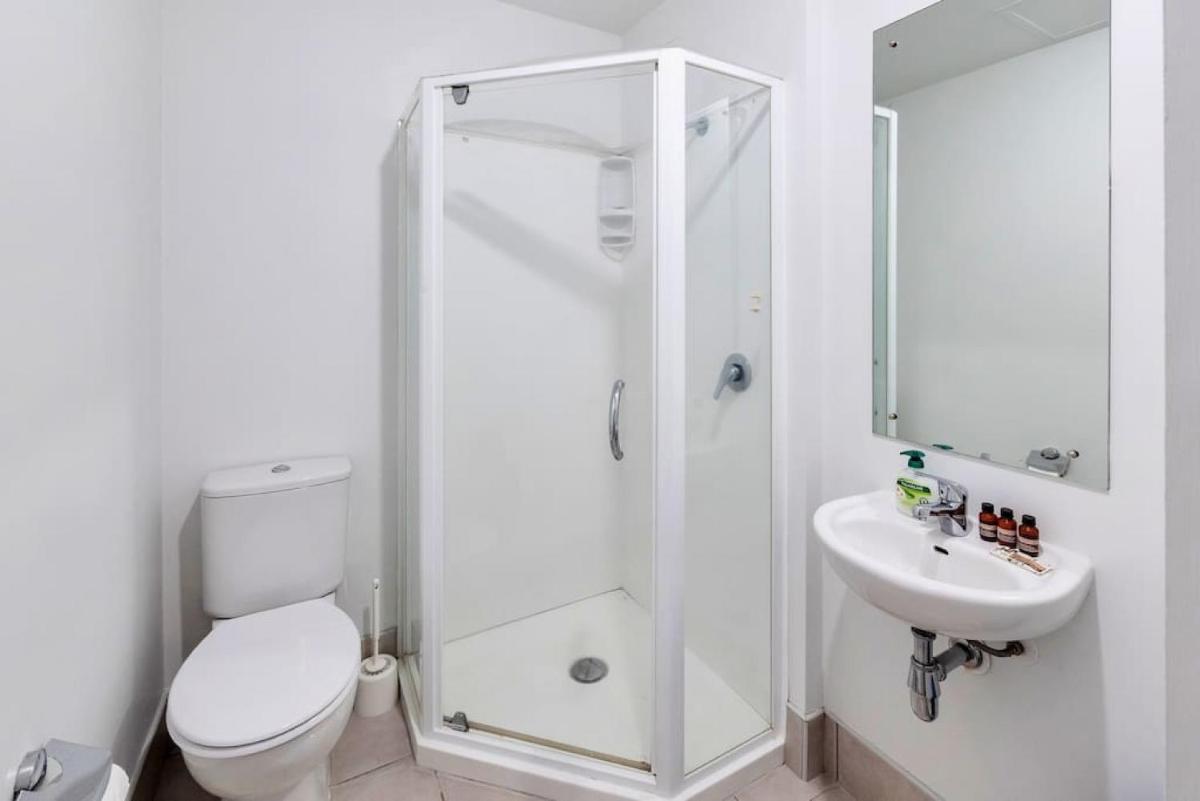 Cute Little Private Studio In the City - Housity
