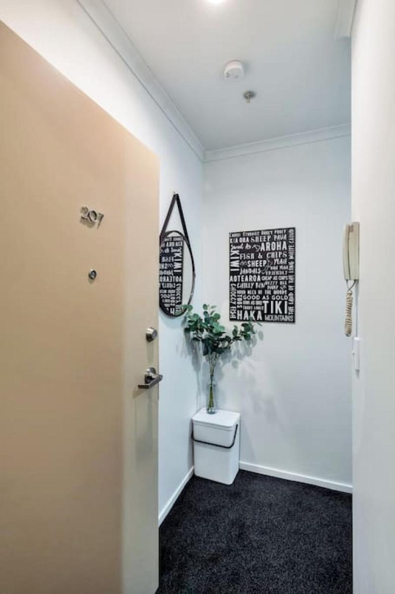 Cute Little Private Studio In the City - Housity