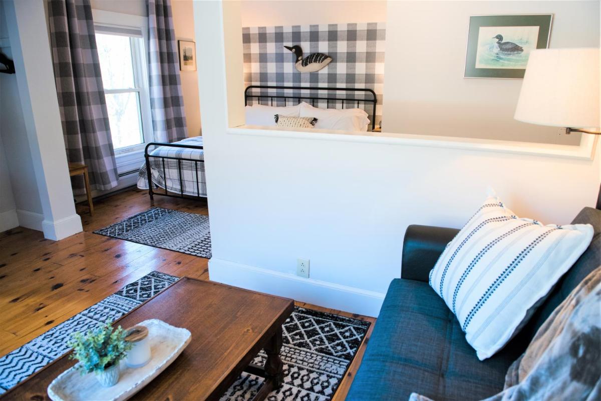 Inn on Golden Pond - Housity