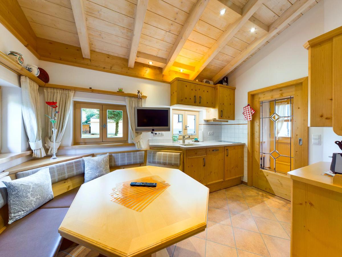 Tiny-Chalet - Housity