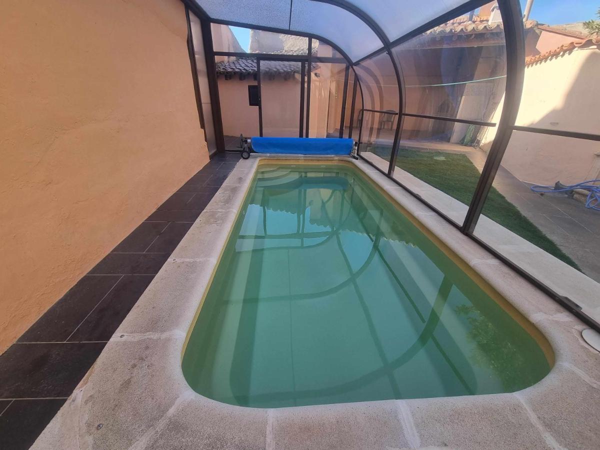 CASA ERNESTO Piscina Climatizada porche y garaje - Housity