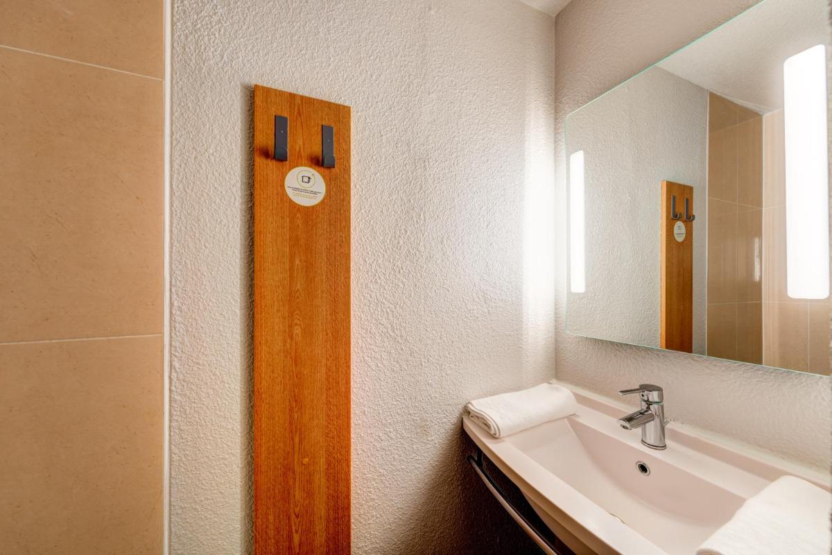 B&B HOTEL Saint-Witz - Housity