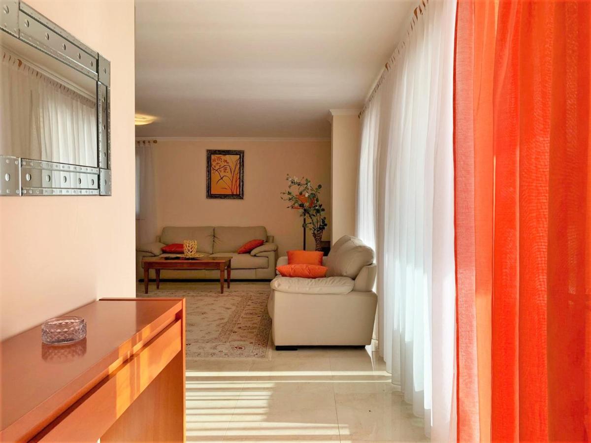 Charming Calheta Plaza Penthouse - Housity