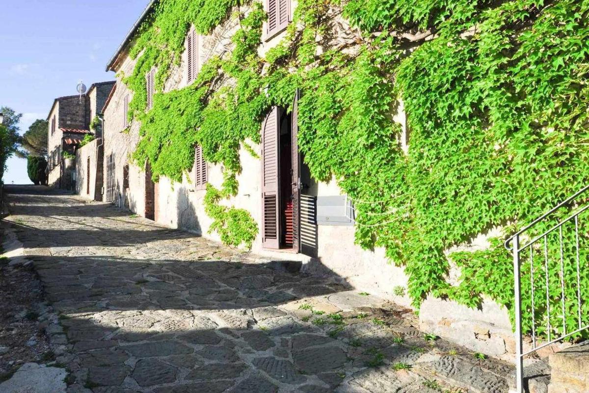 La Casina di Rosi vivere nellantico borgo - Housity