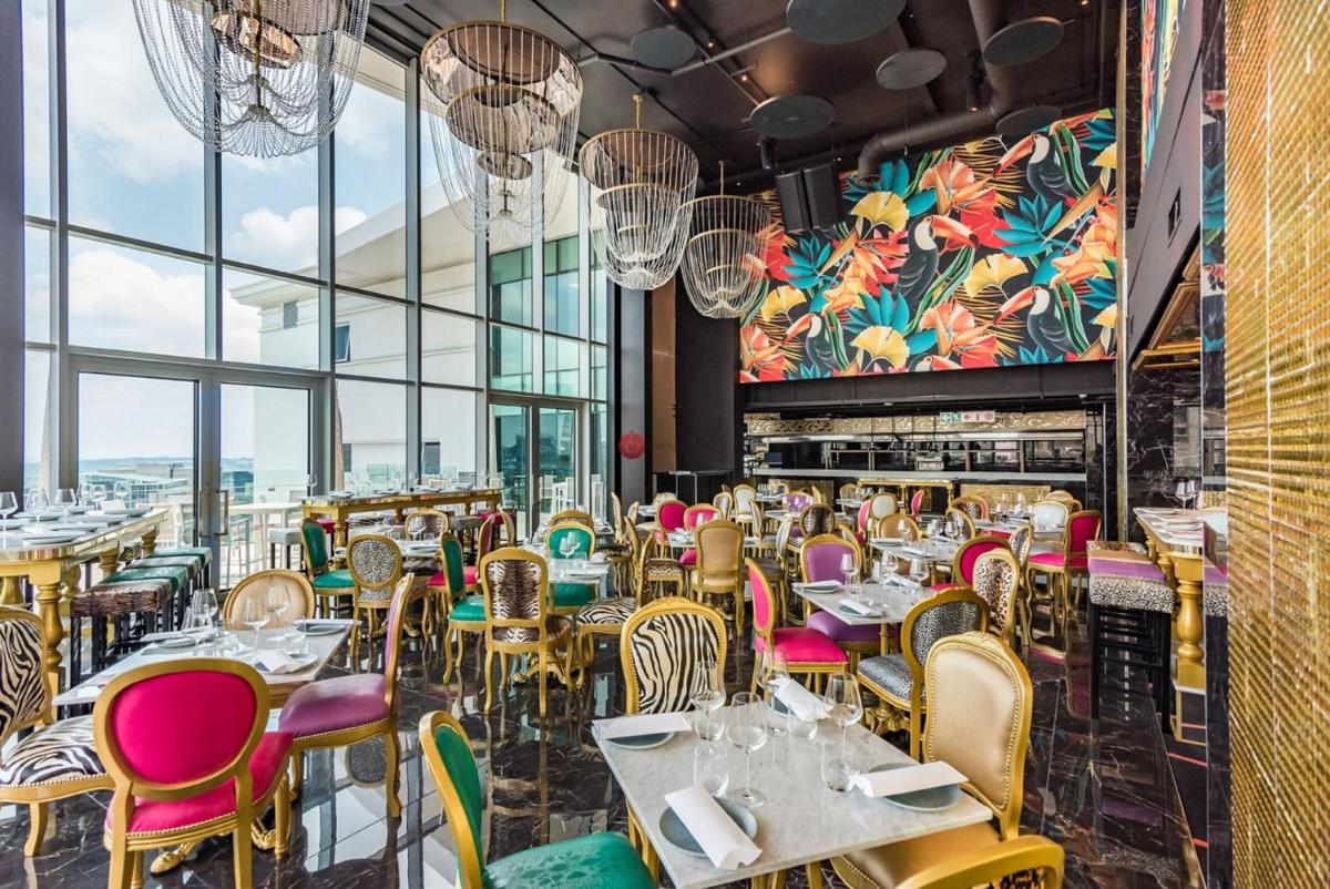 Suitetrails - Hotel Sky, Sandton