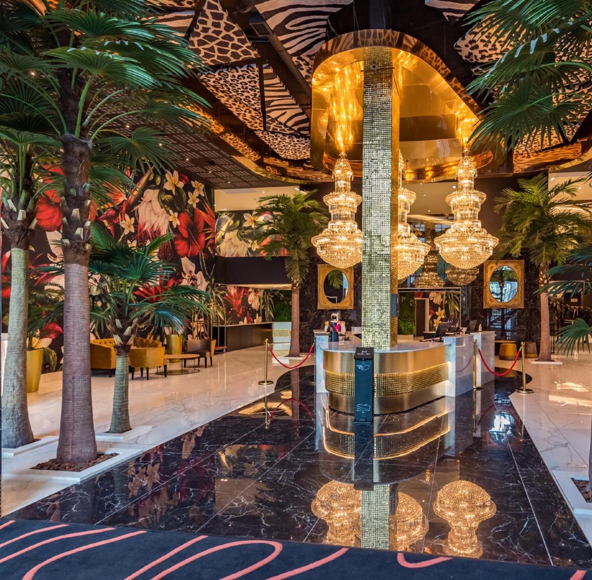 Hotel Sky, Sandton - Housity