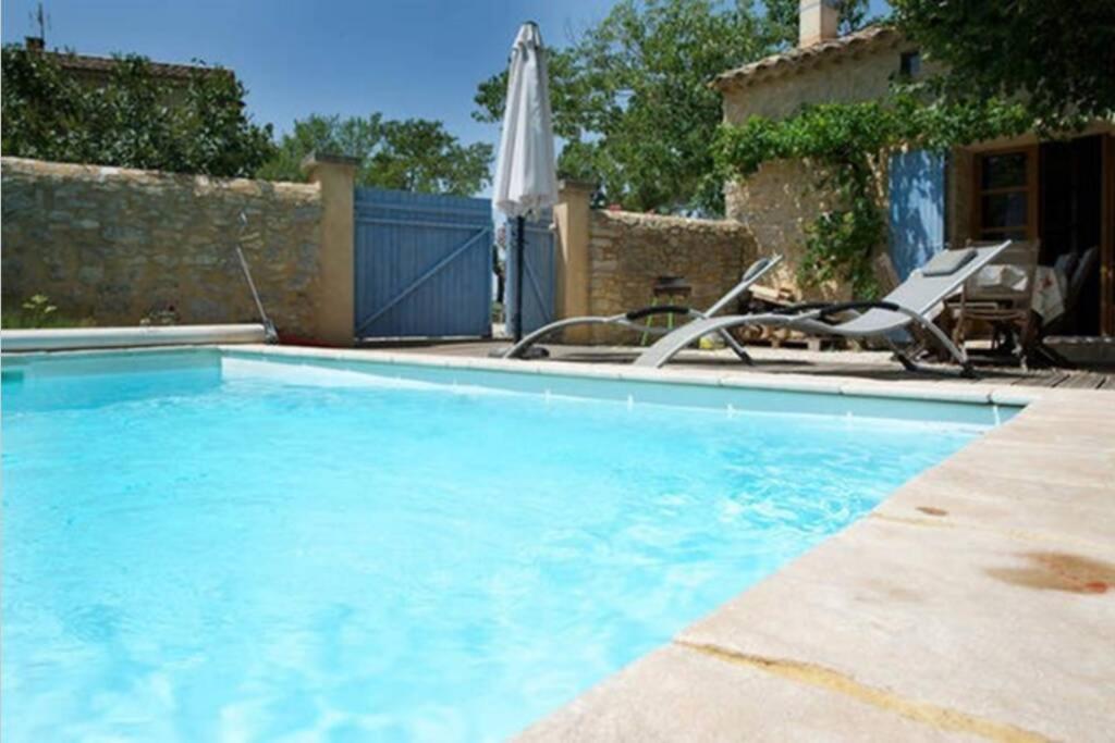 Maison de plain pied pour 4 pers piscine Lussan - Housity