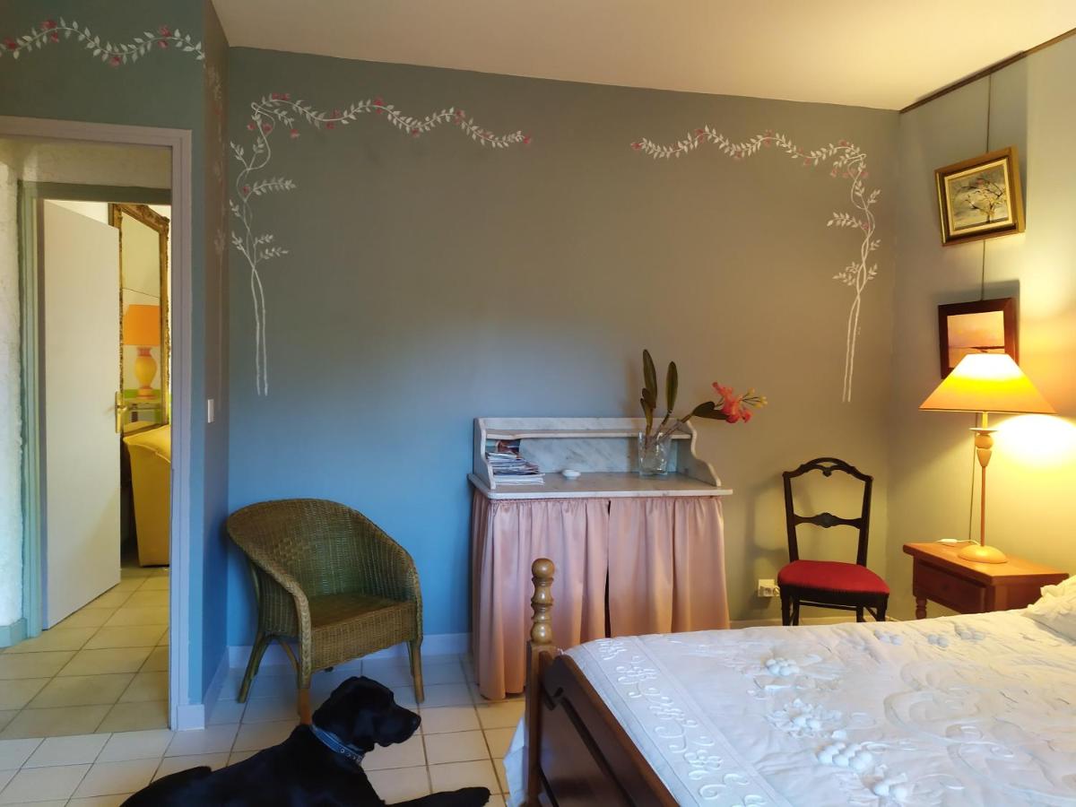 Appartement confortable avec piscine proche Saint-Étienne-de-Maurs - Housity
