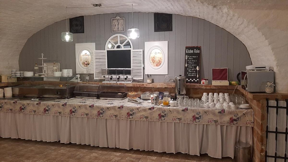 Suitetrails - Guest House Romantika Panzio