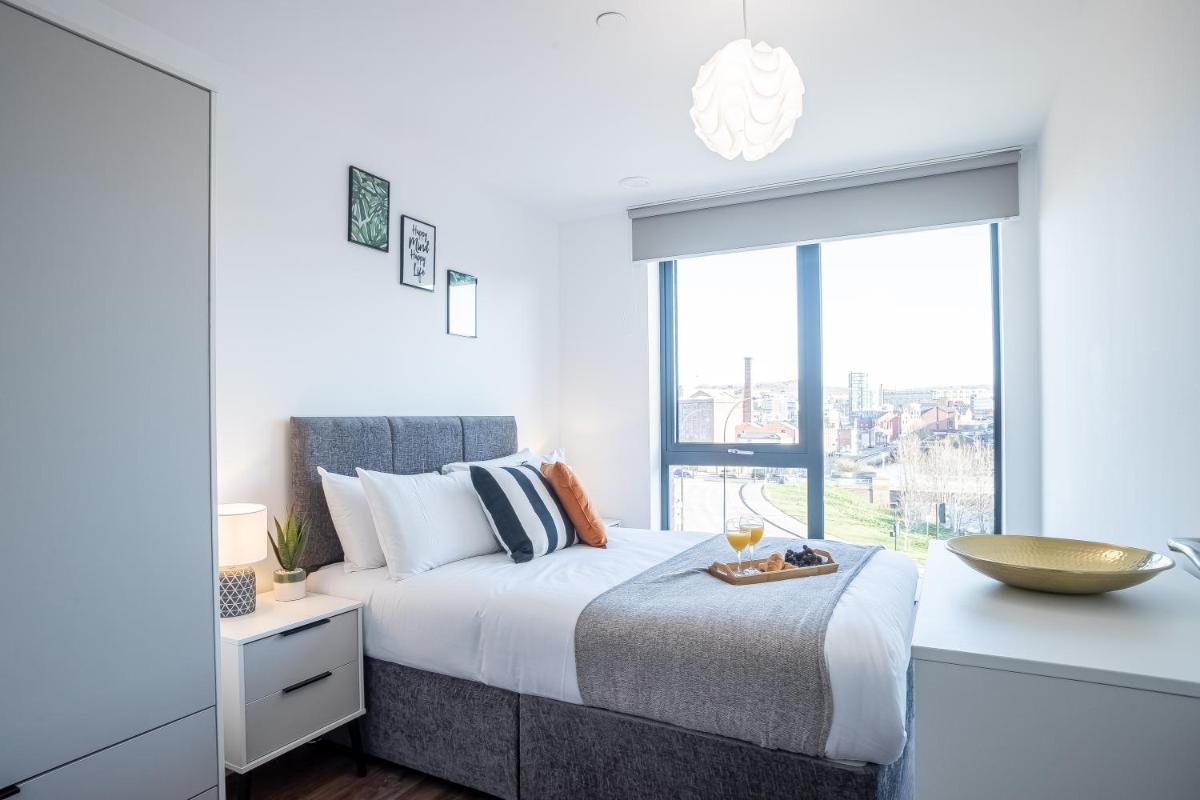 Great Central 2 Bed Apartments near City Centre Opulent Living Serviced Accommodation Sheffield - Housity
