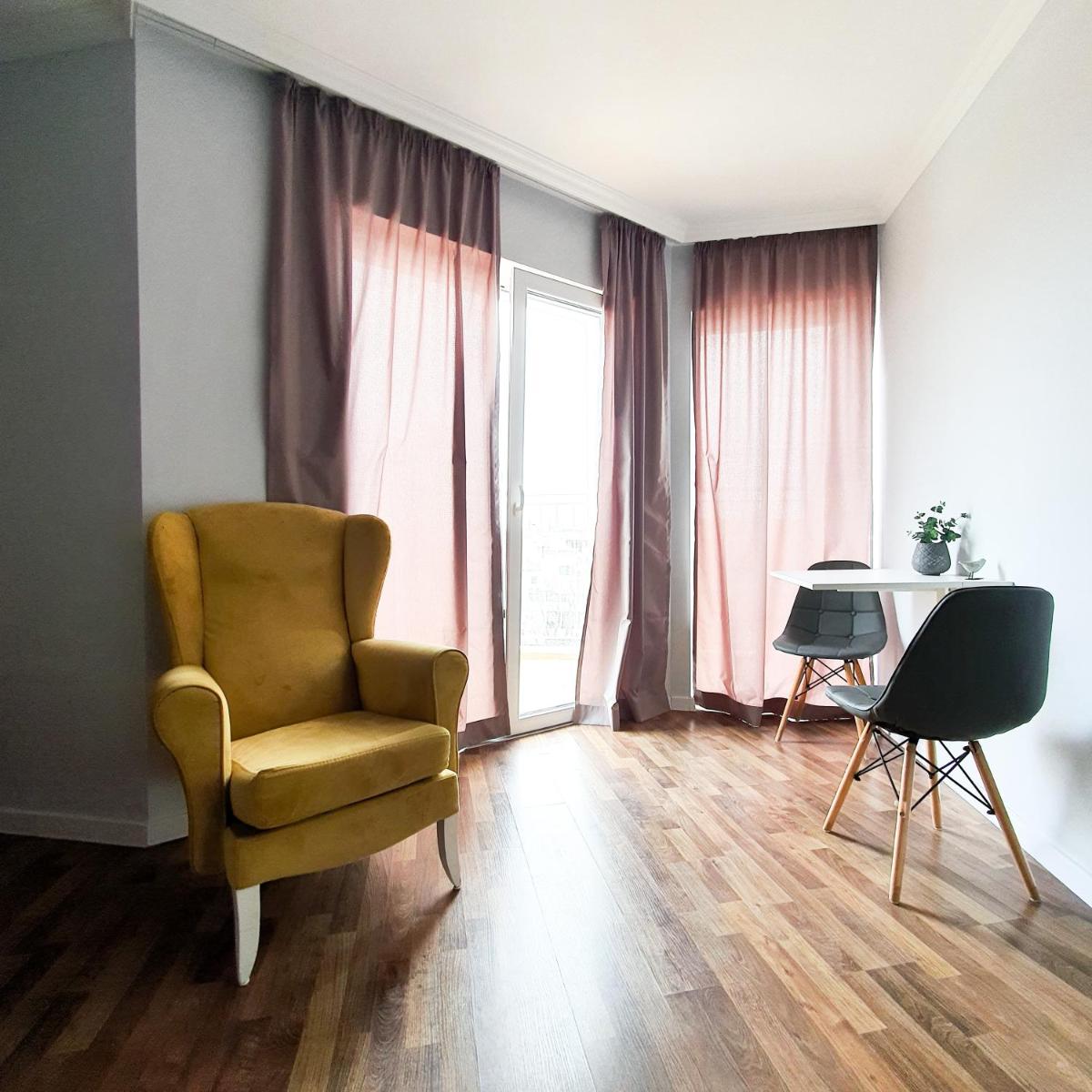 Студио High Rise - Housity