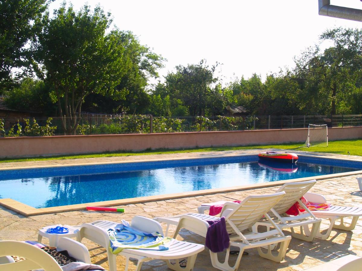 Вили Брендън и Дезмънд - до Балчик - Brendon and Desmond Villas - near Balchik - Housity