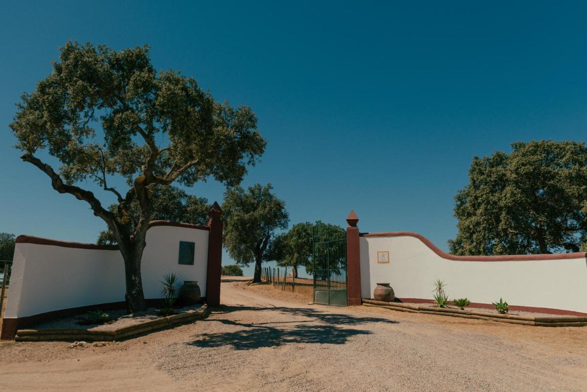 Herdade da Caniceira - Housity