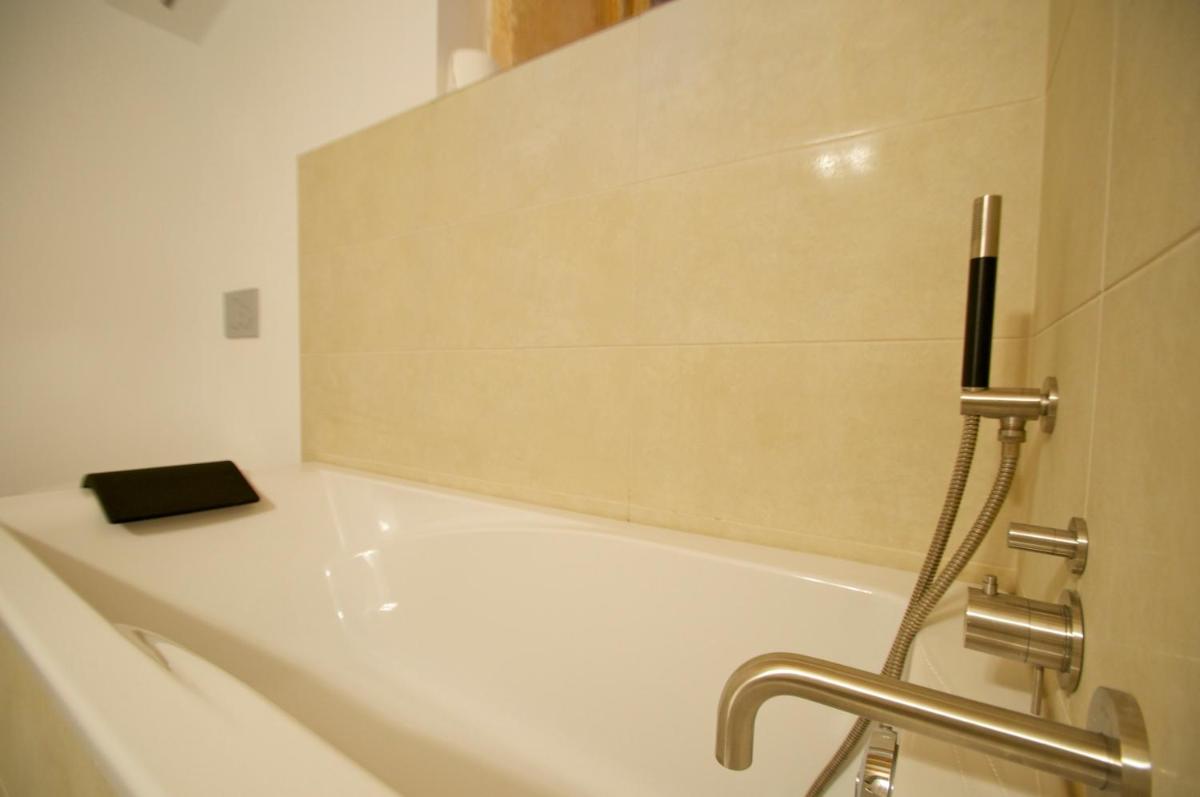 Un baño de Bennoc Petit Hotel - Only Adults