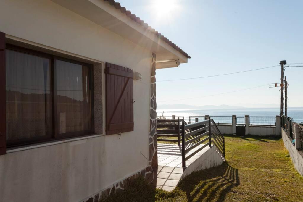 REST IN SANXENXO - Chalet Arena de Canelas en 1ª línea de Playa - Housity