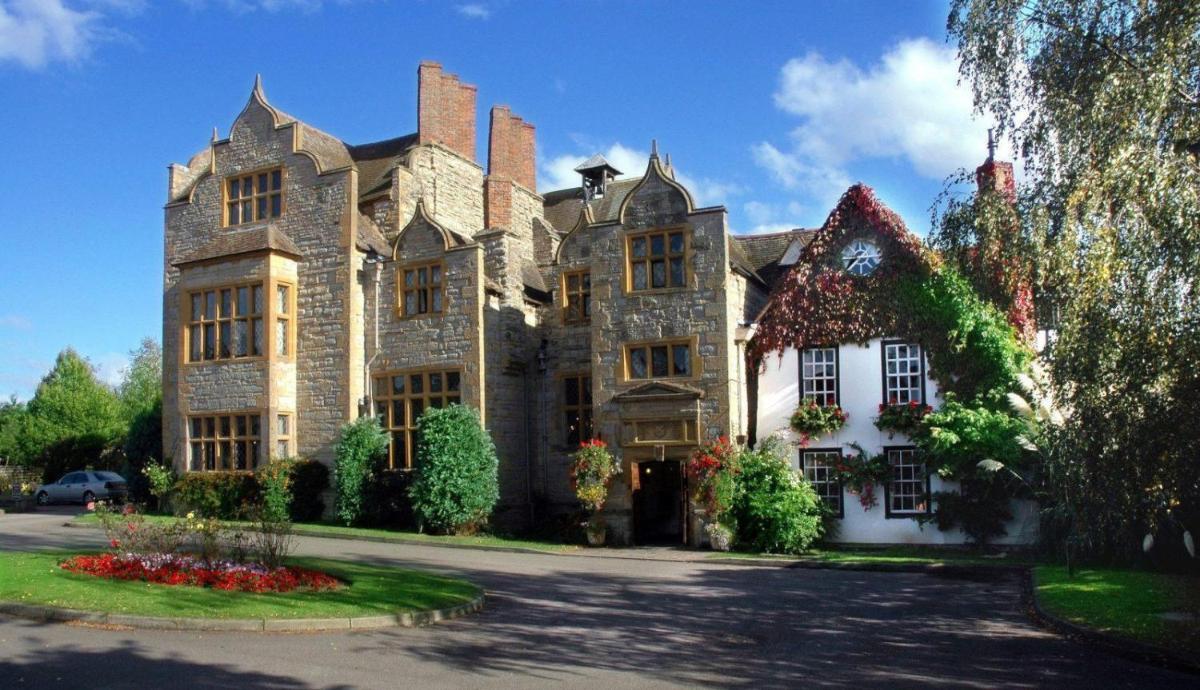 Karma Salford Hall Hotel - Housity