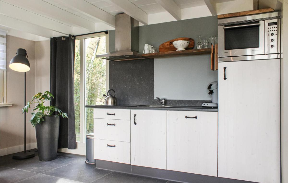 2 Bedroom Nice Home In Bornerbroek - Housity