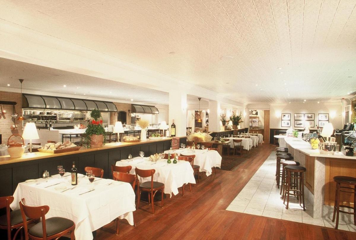 Pine Inn - Carmel - Housity