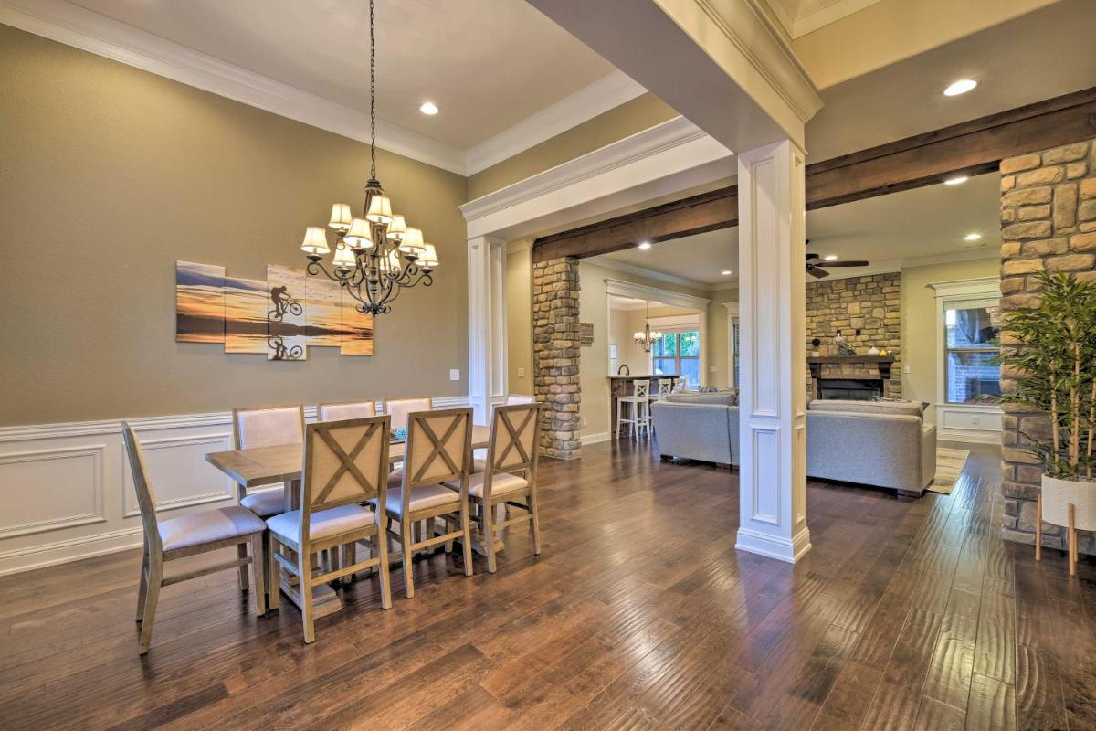 Large MTB Dream Home in Bentonville with Games! - Housity