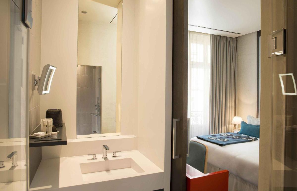 Salle de bains dans l'établissement Hotel D - Strasbourg