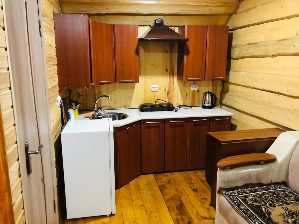 У Віти номер3 - Housity