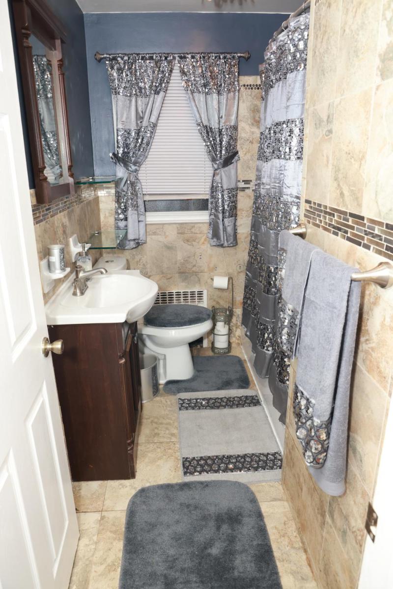 LUXURIOUS HOME AWAY FROM HOME - Housity