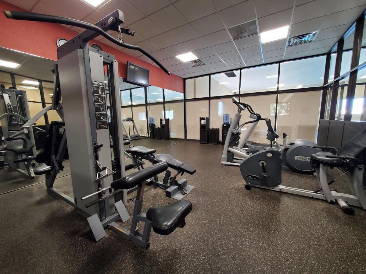 Ramkota Hotel Watertown - Housity