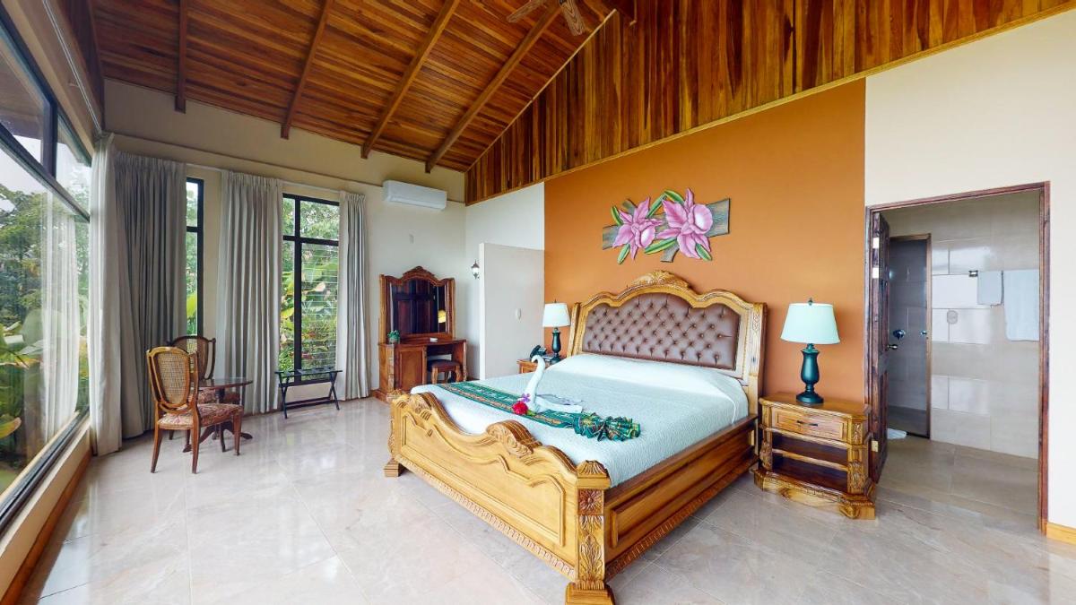 Hotel Arenal Lodge - Housity