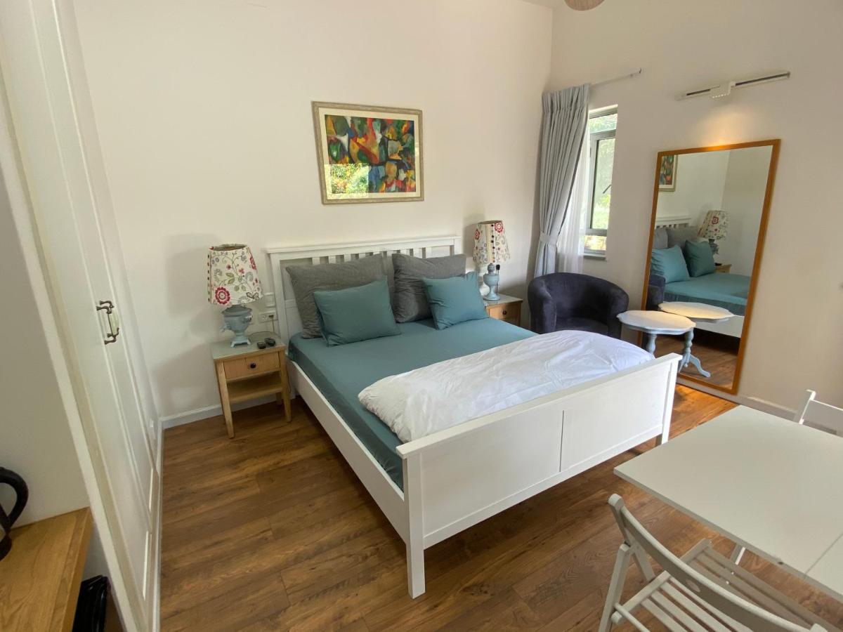 Me & U My Zimmer In The Kinneret - Housity