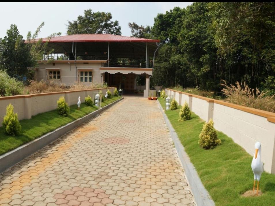 Reunion Villa Abode - Housity