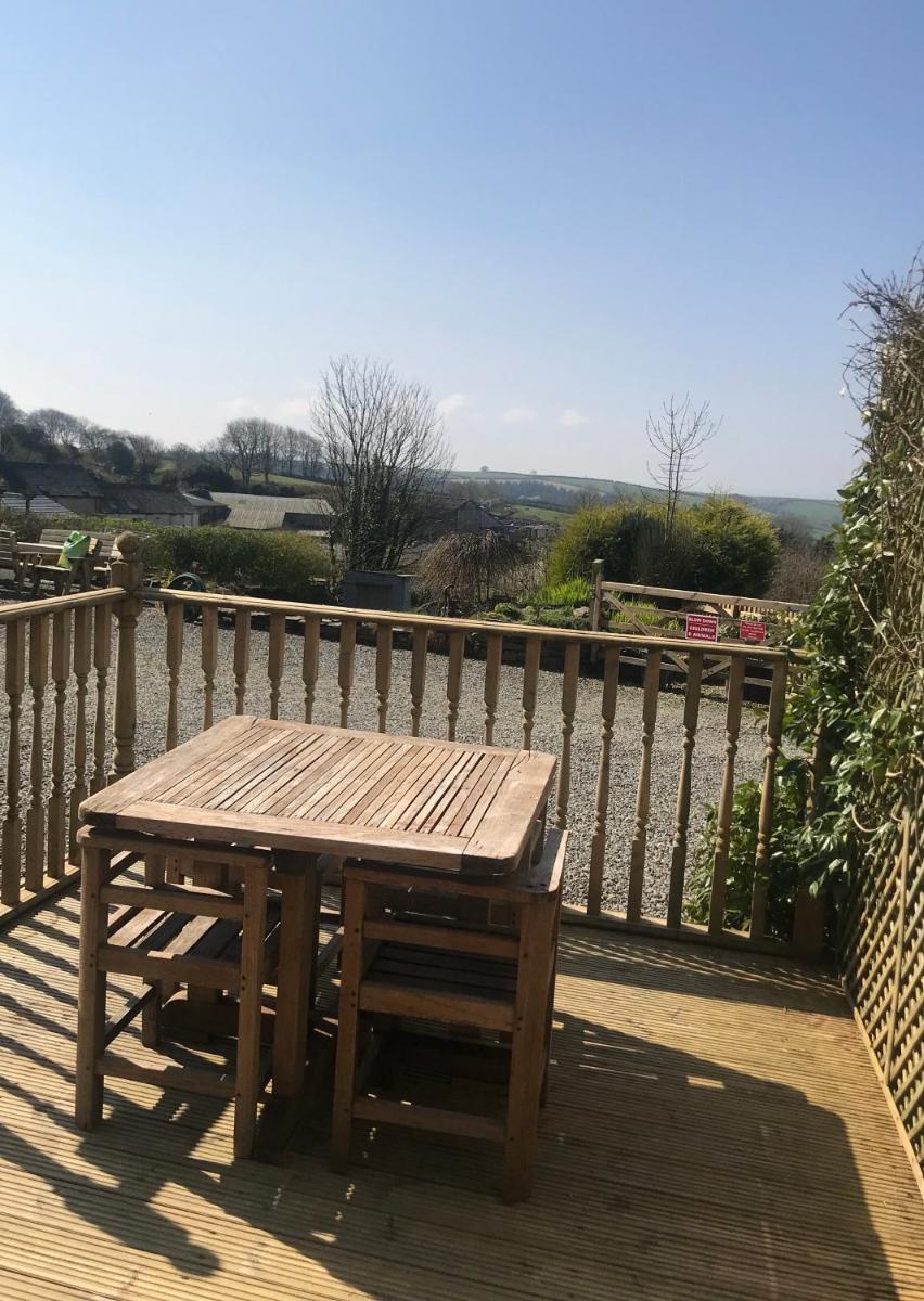 Stoke House Bed and Breakfast - Housity