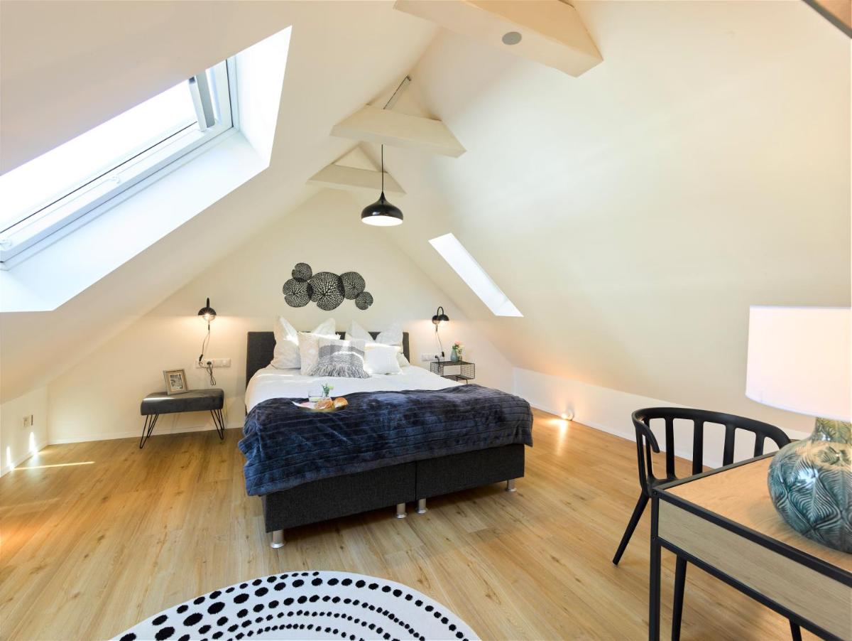 WachtRaum Reutlingen - Altstadt Apartment & Design Rooms an Stadthalle & Marktplatz - Housity