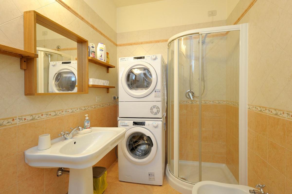 APPARTAMENTO MIMOSA centro Salo' - Housity