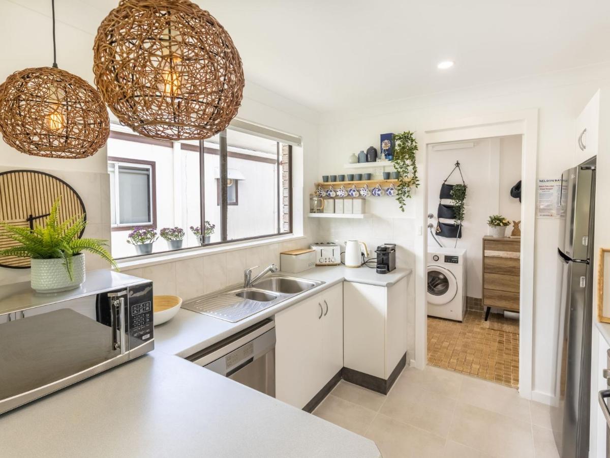 Le Maison stunning house with ducted air WI FI and Linen provided - Housity