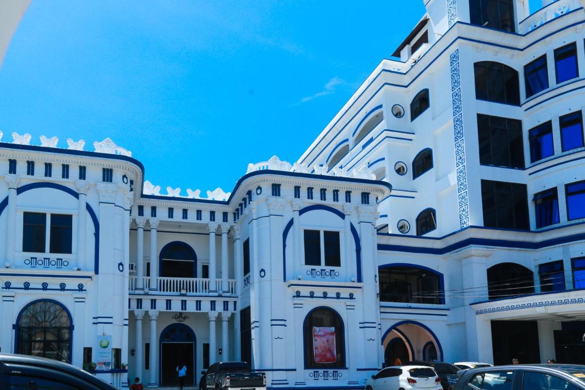 RedDoorz Plus @ Castle Chateau Iloilo - Housity
