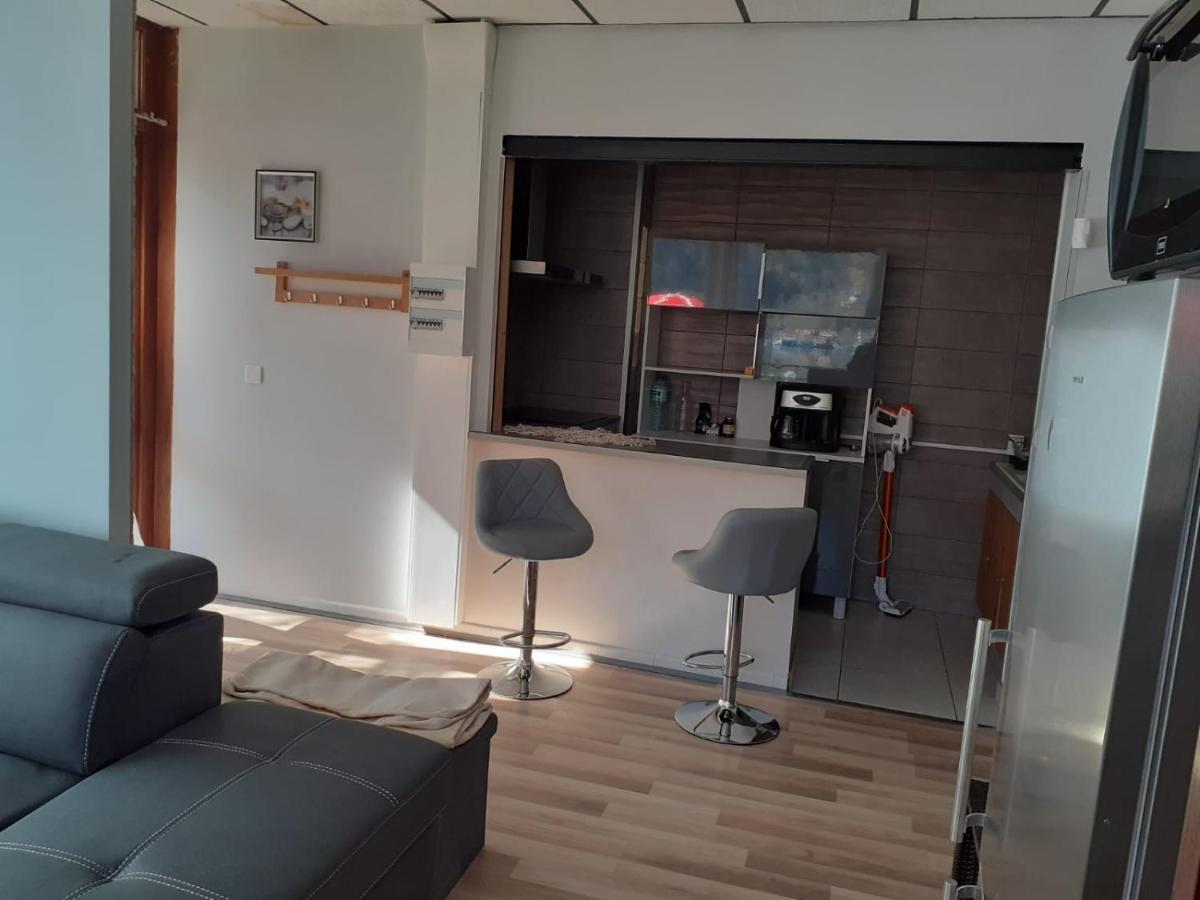 Les Sirenes - Housity