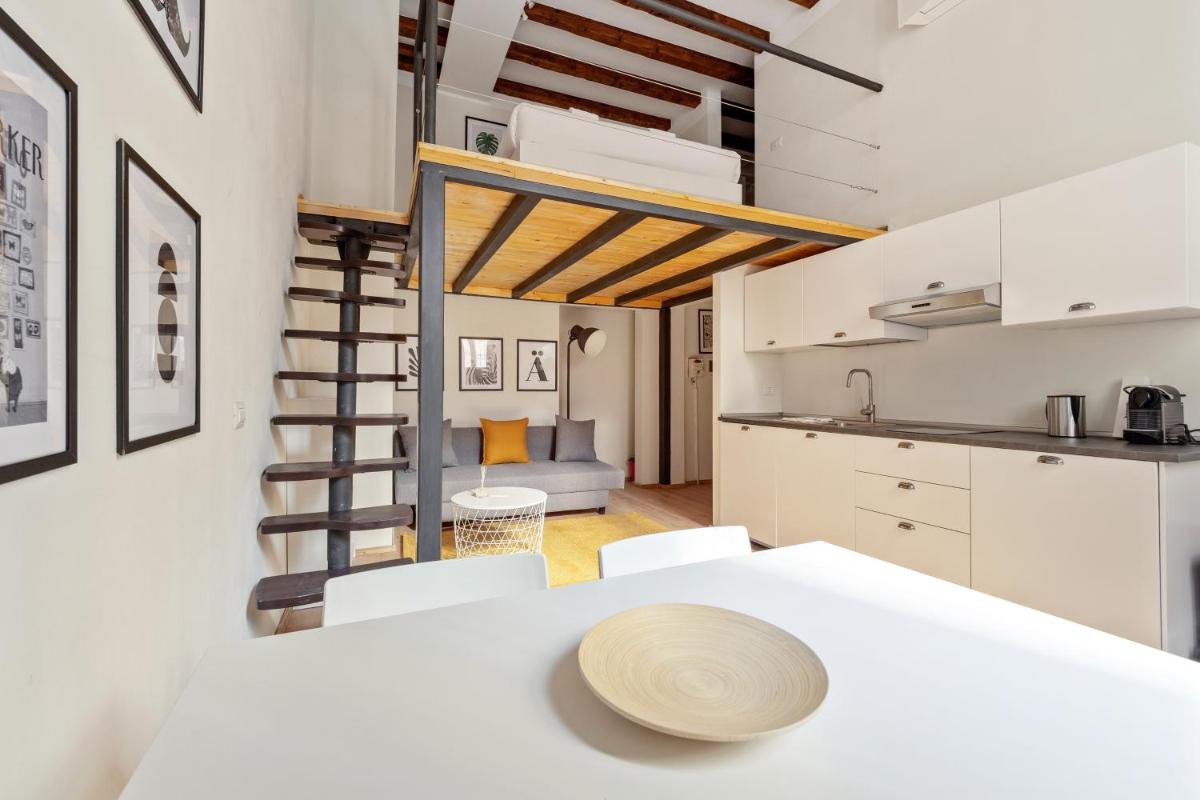 Porta Venezia Modern Loft - The Green Door - Housity