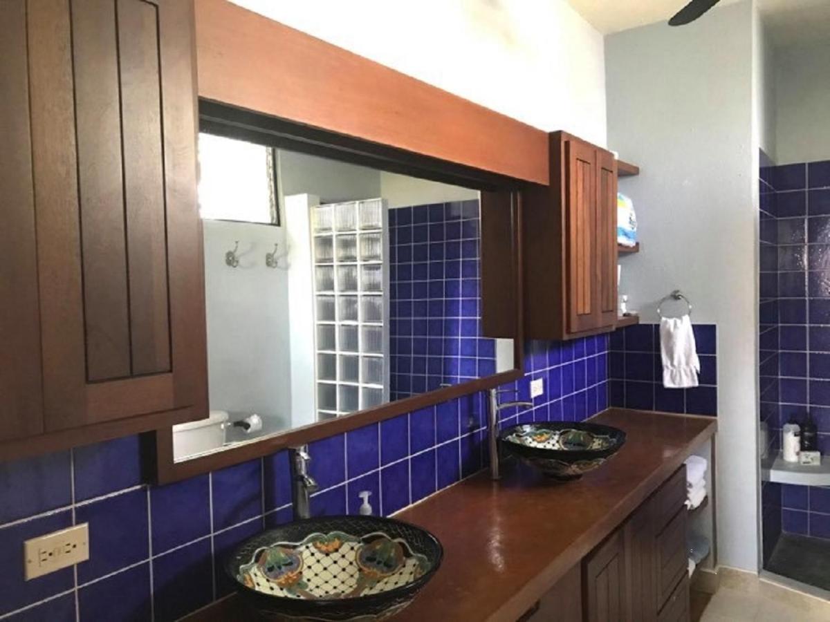 Royale Manor - Housity