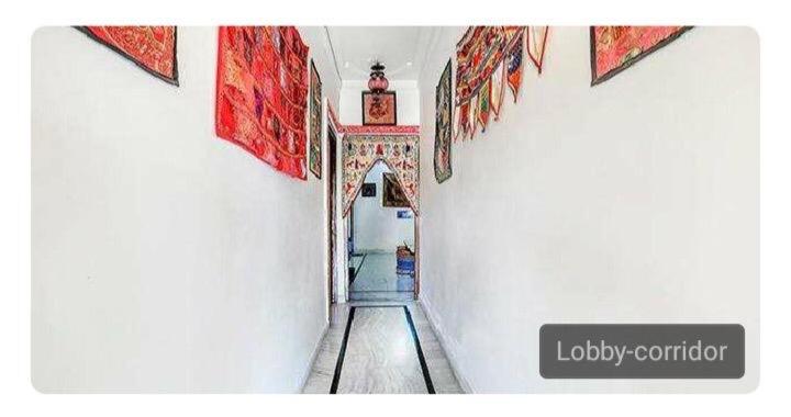 White House Homestay - Housity